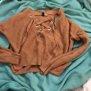 Super soft and comfy H&M top!